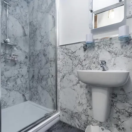 1 Bed In Oc-lr036 *